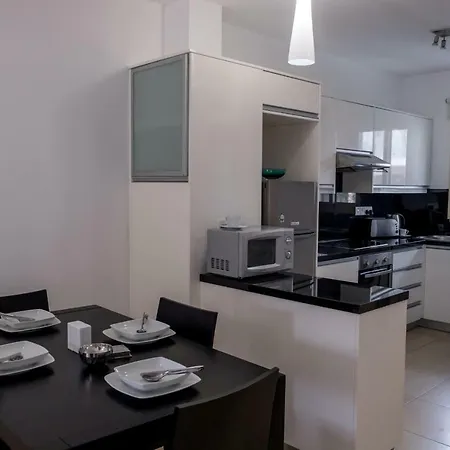 Elysia Park Modern Townhouse Pafos