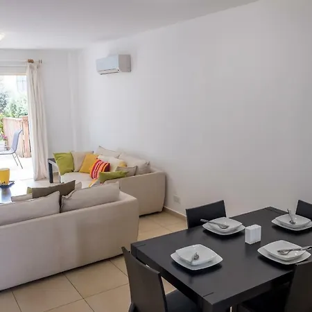 Dom wakacyjny Elysia Park Modern Townhouse Pafos