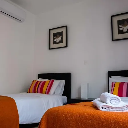 Elysia Park Modern Townhouse * Pafos