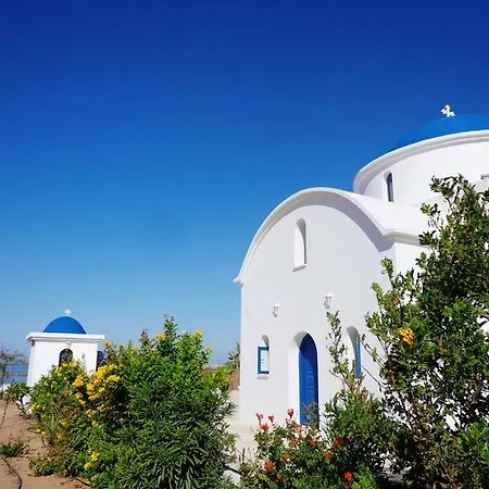 Elysia Park Modern Townhouse Pafos